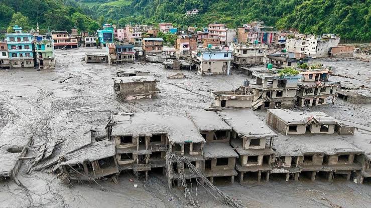 नेपाल बाढ़ 2026 में त्रिशूली नदी का जलप्रलय और तबाही का मंजर नेपाल बाढ़ 2026, Nepal Flood 2026, नेपाल ग्लेशियर दुर्घटना, Flash Flood Nepal Tibet, बिहार यूपी बाढ़ रेड अलर्ट, कोसी गंडक बैराज, ऑपरेशन राहत नेपाल, त्रिशूली 3A रेस्क्यू, बालेन शाह क्लाइमेट चेंज, नेपाल तिब्बत सीमा ग्लेशियर लीक, भारत नेपाल साझा नदी प्रबंधन, चीन अर्ली वार्निंग डेटा विवाद, नेपाल बाढ़ तबाही का आंकड़ा,